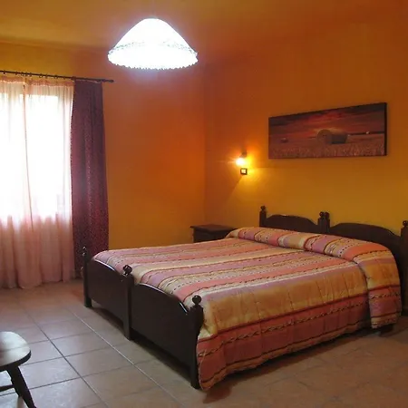 With One In Modica, With Pool Access, Enclosed Garden A *